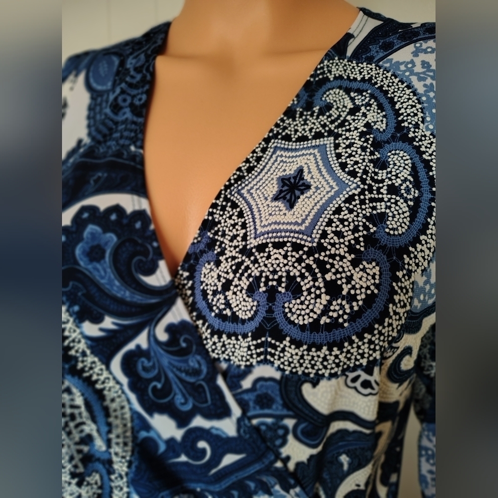 Glamour Blue Paisley Dress Size 12P - Picture 3 of 12